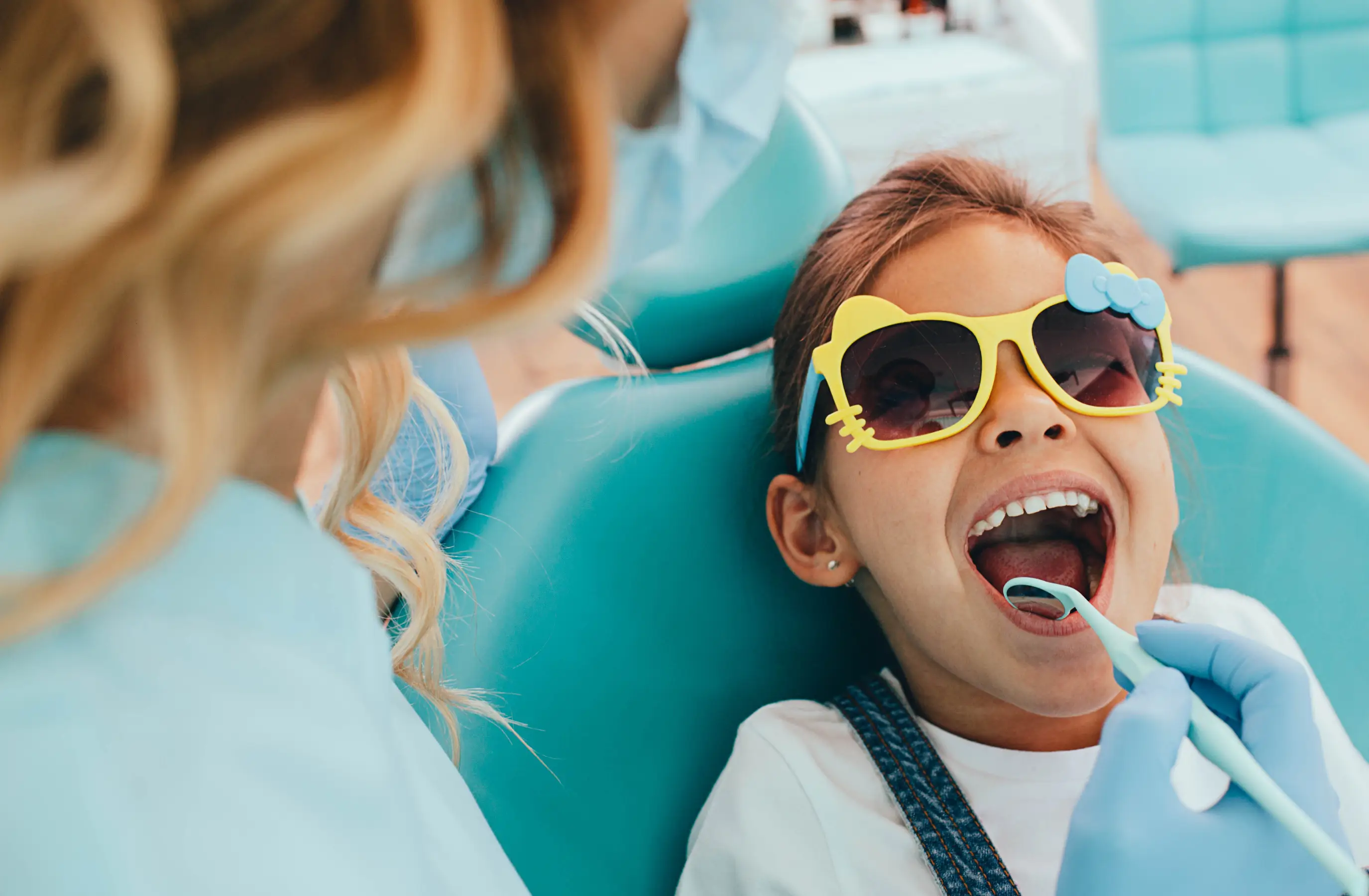 A gentle pediatric tooth extraction visit